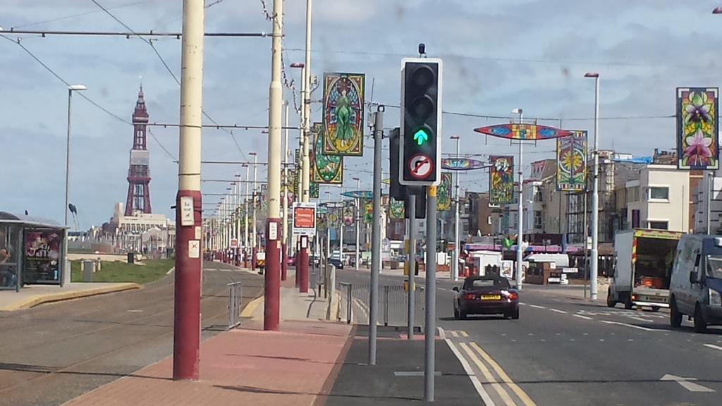 Airedale Hotel Blackpool Exterior photo